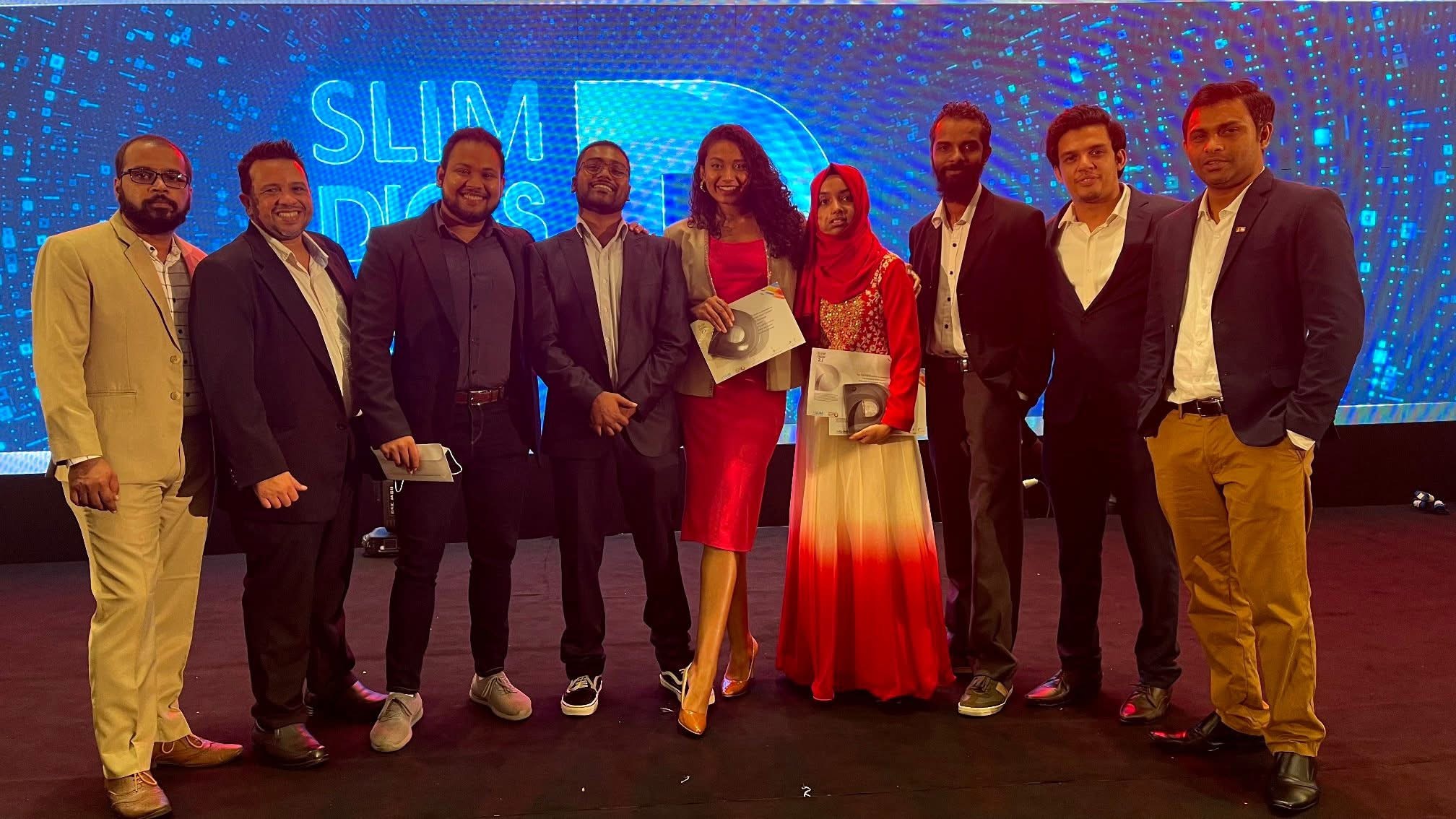 Litmus team at SLIM DIGIS with certificates